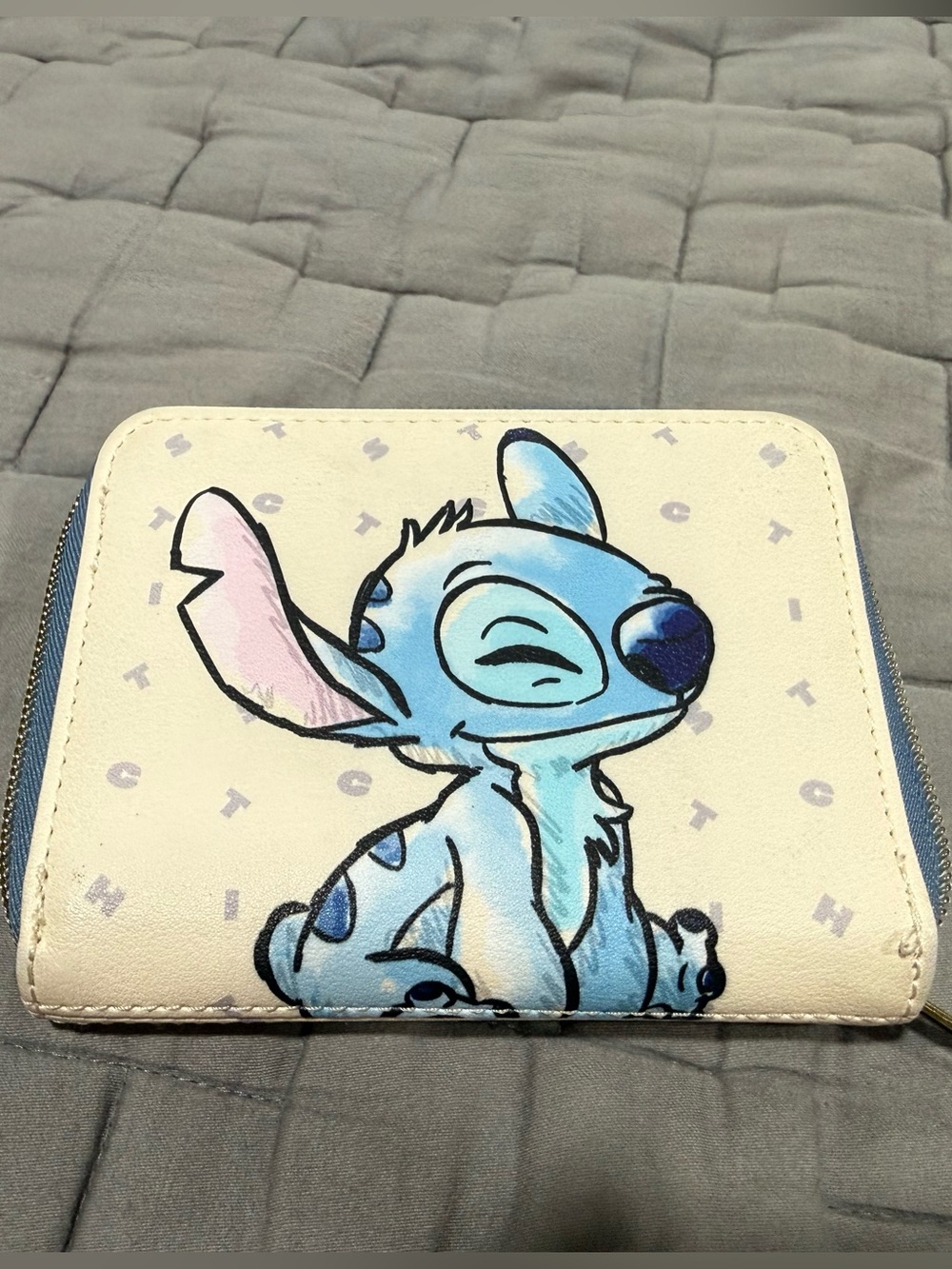 Loungefly Blue & Cream Stitch Zip Wallet
